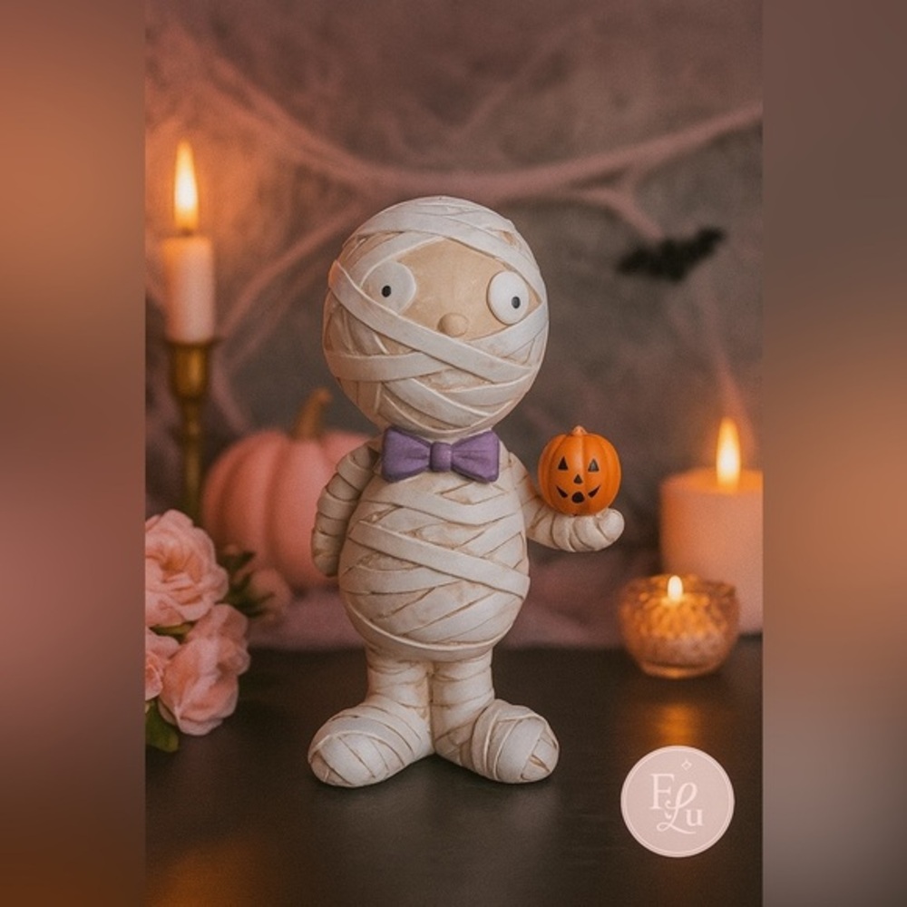 Gus the Mummy Halloween Resin Statue 10.5” Pumpkin Bow Tie NWT